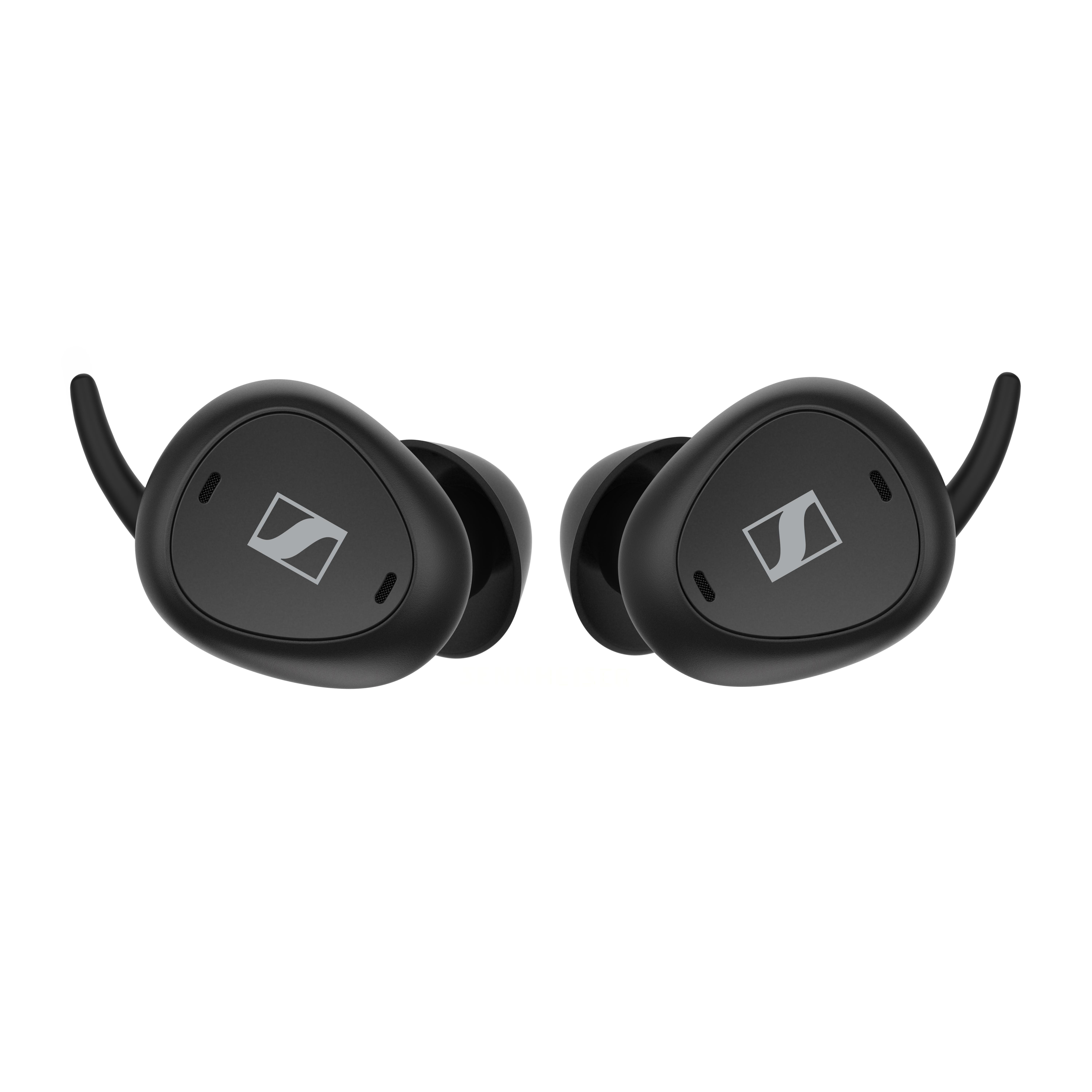 Schwarze, tropfenförmige Ohrhörer mit Sennheiser-Logo. Abgewinkelte Ansicht, isoliert auf Weiß.