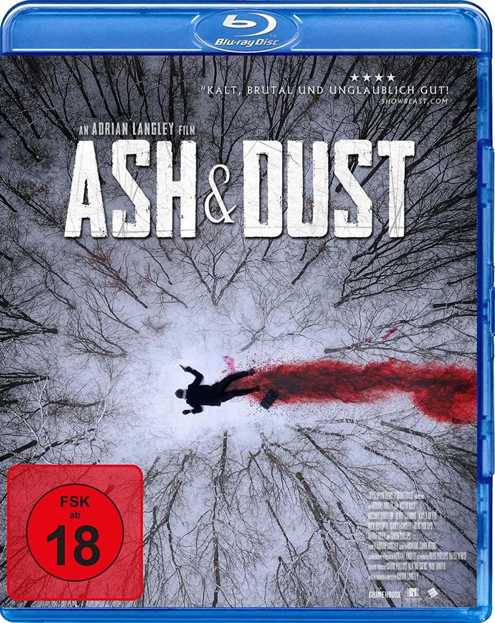 Blu-ray-Cover: Luftaufnahme eines verschneiten Waldes, fallende Figur, rote Blutspur, blaue Hülle.