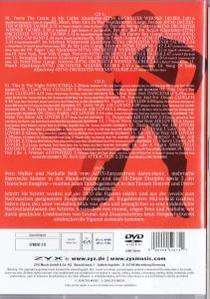 DVD-Cover mit rotem Hintergrund, schwarzer Silhouette einer Person und weißem Text.