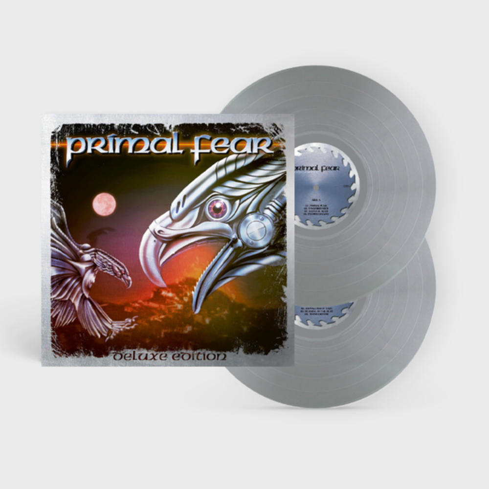 Albumcover und zwei silberne Vinylplatten. Das Cover hat eine Adlergrafik.