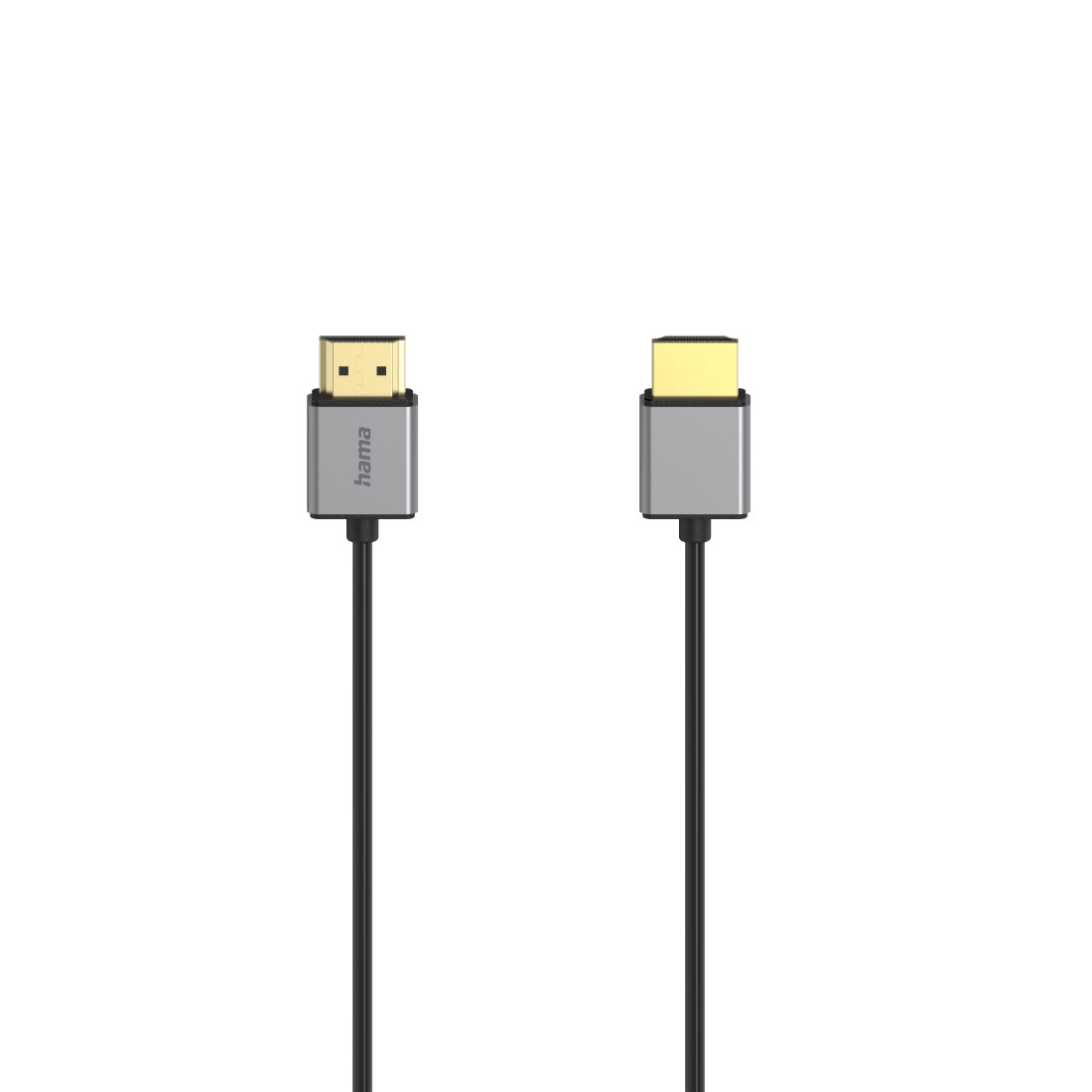Zwei HDMI-Kabel. Silberne Stecker mit goldfarbenen Innenseiten. Schwarze Kabel verlaufen nach unten. Der linke Stecker hat 'hama' aufgedruckt.