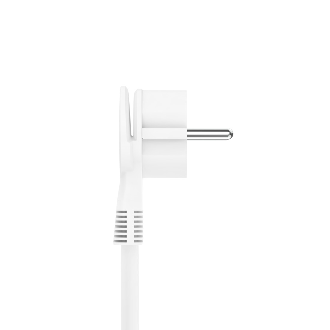 Ein weißer Netzstecker mit weißem Kabel und weißem Hintergrund.