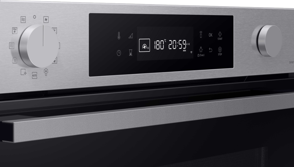 Ovenbedieningspaneel, zilver, met een digitaal display dat tijd en temperatuur weergeeft.