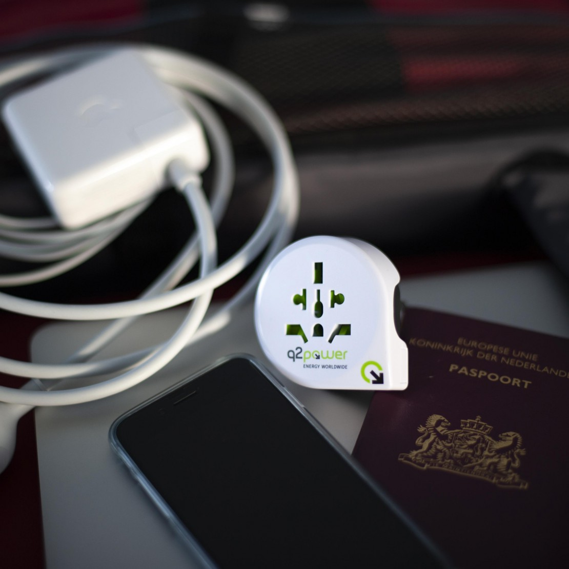 Q2POWER Reis netadapter met USB Wereld naar Europa Wit (Q2P94436)