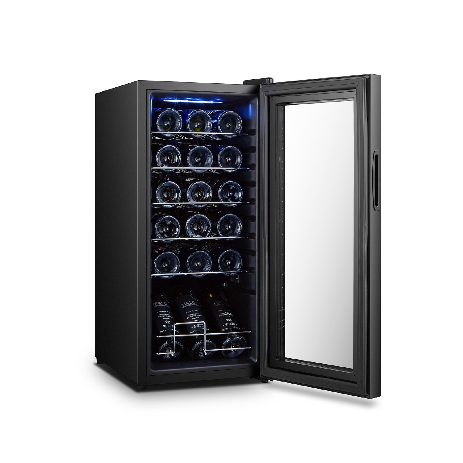 Enfriador de vino negro con puerta de vidrio abierta mostrando botellas de vino.