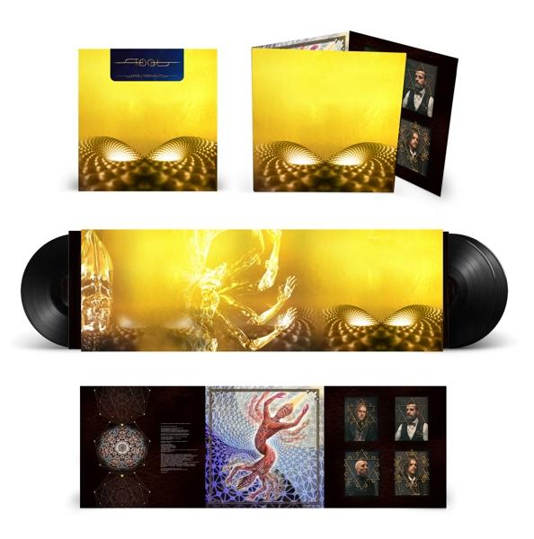 Album mit mehreren geöffneten Covern und Vinyl-Schallplatten. Gelb- und Goldtöne, Illustrationen.