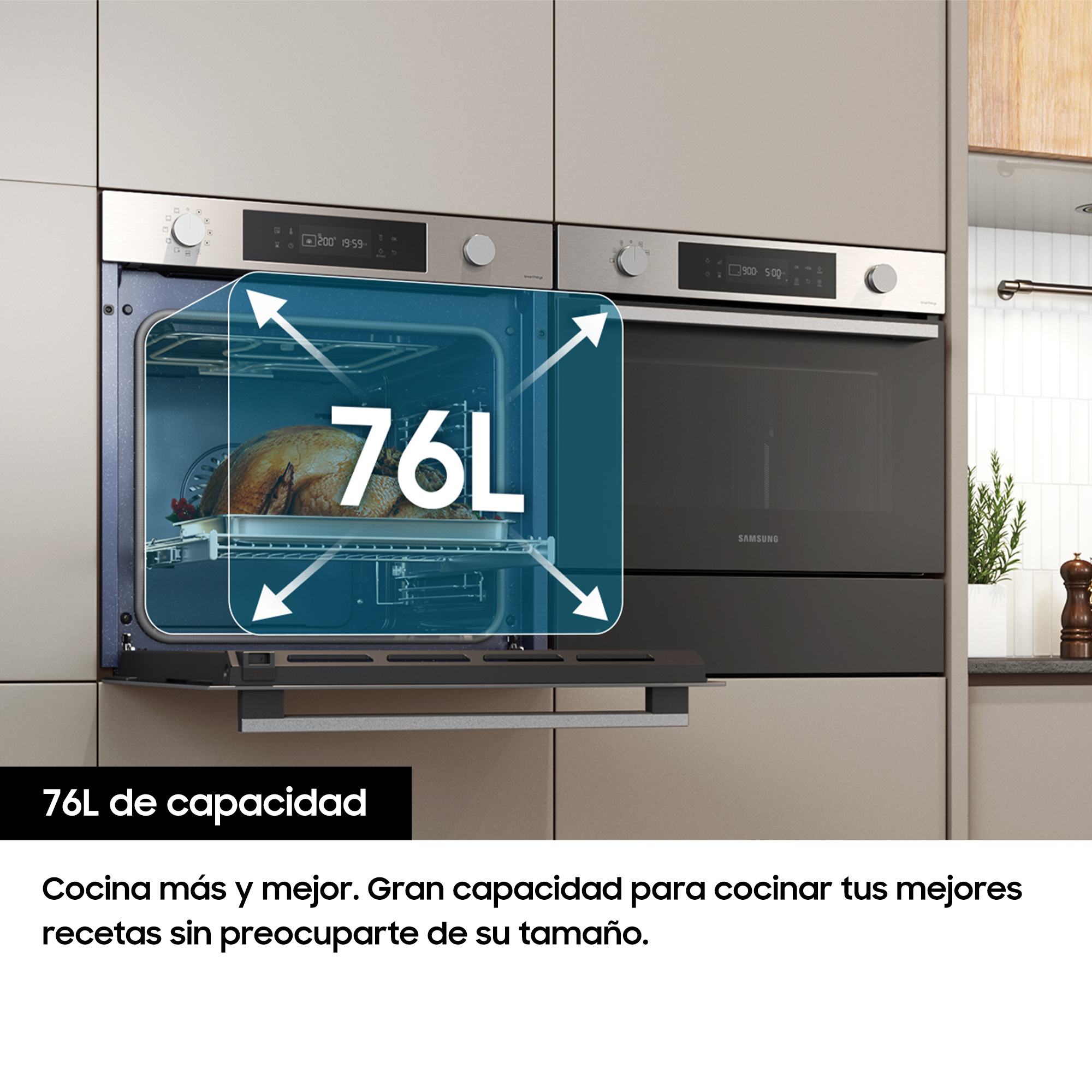Horno con pavo dentro. Superposición de texto: capacidad de 76L.