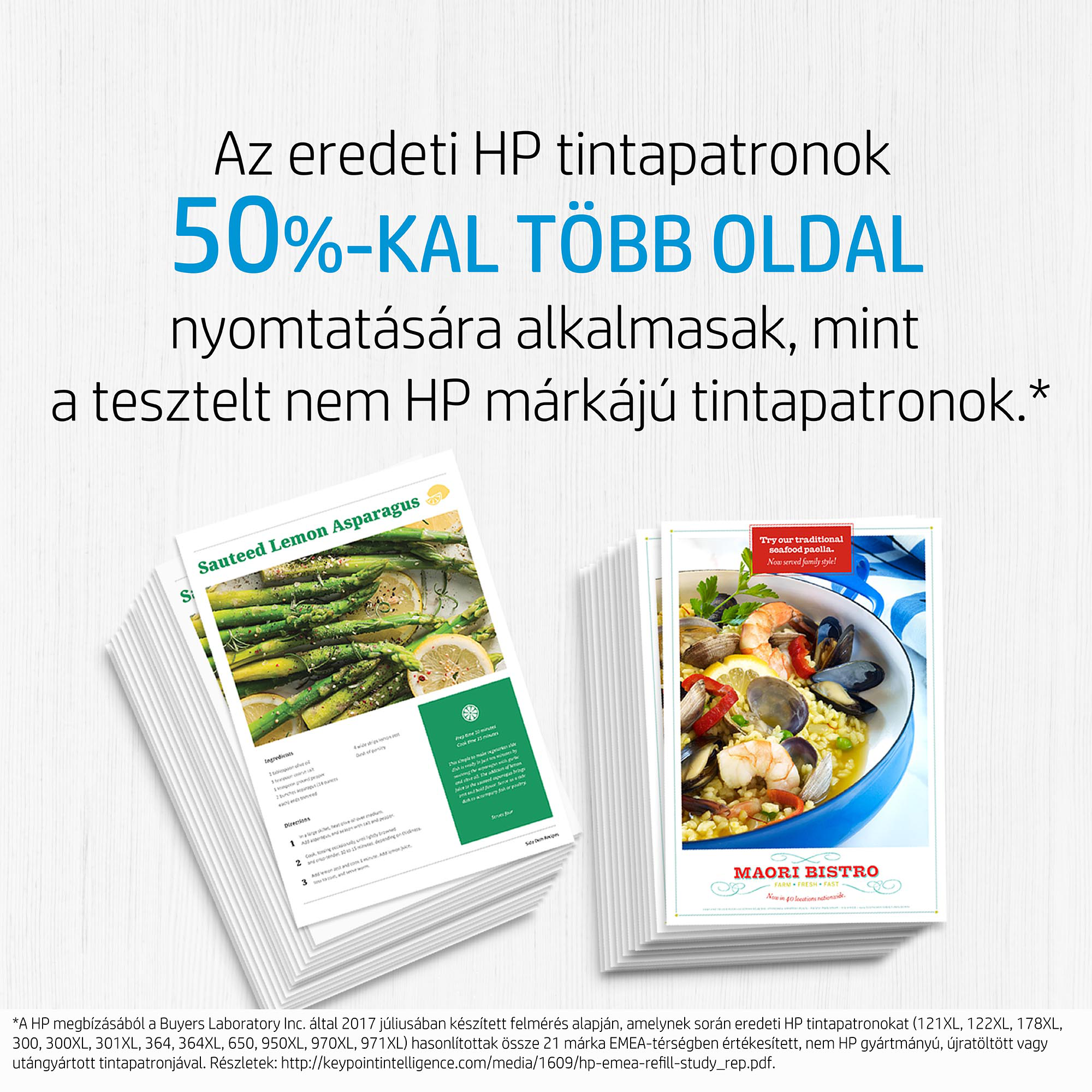 Két halom nyomtatott papír. Szöveg HP tintapatronokról. A papír tartalmaz egy receptet és egy ételképet.