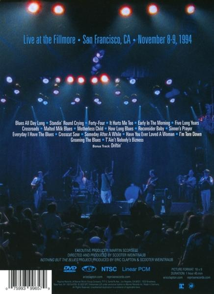 DVD borító. Élőzenei jelenet a Fillmore-ban, San Franciscóban. Zenekar a színpadon, közönség alul, a dalok címei felsorolva.
