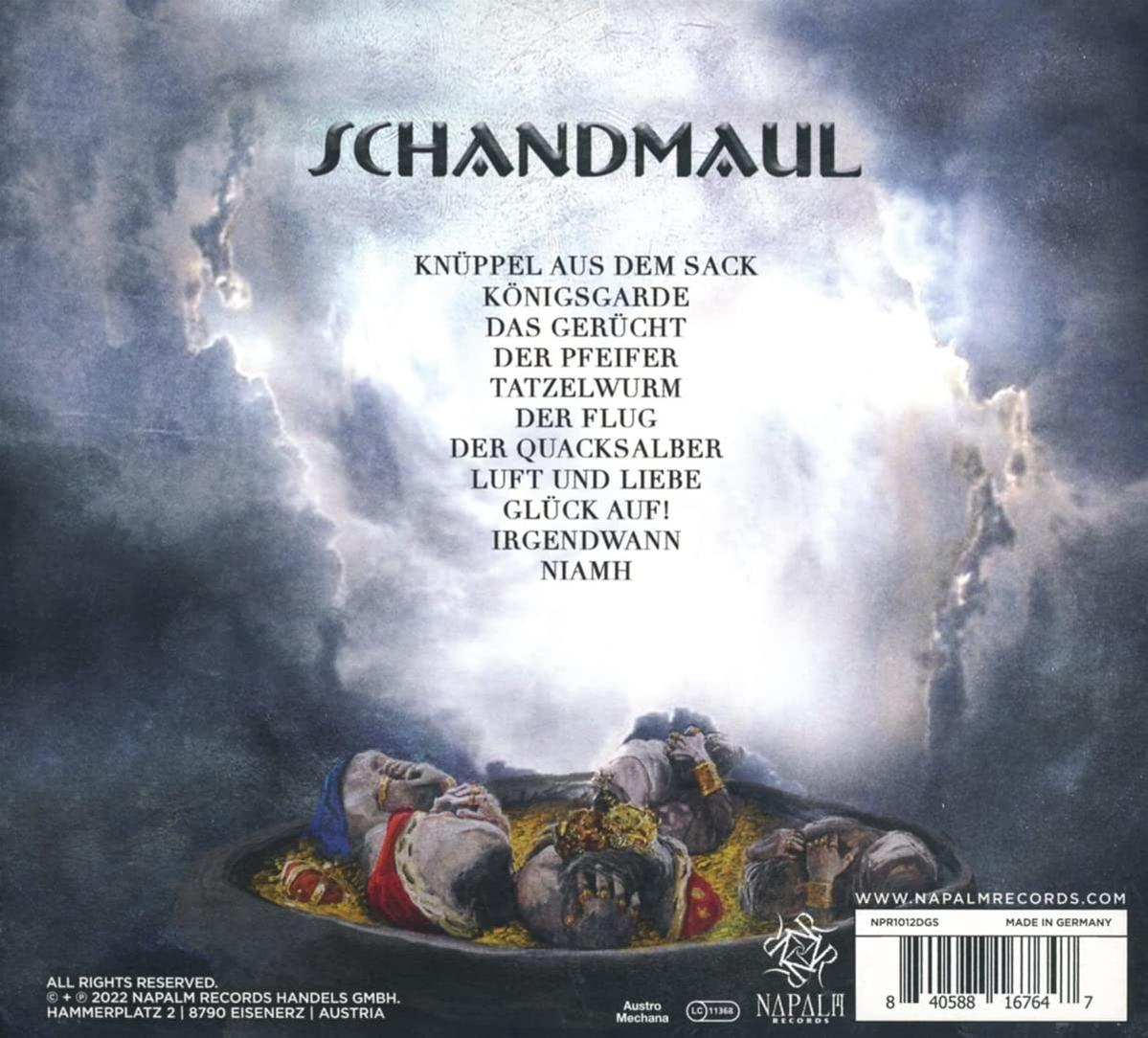 Albumcover. Dunkler Hintergrund, Text und Figuren in einer Schüssel. Bandname ist Schandmaul.