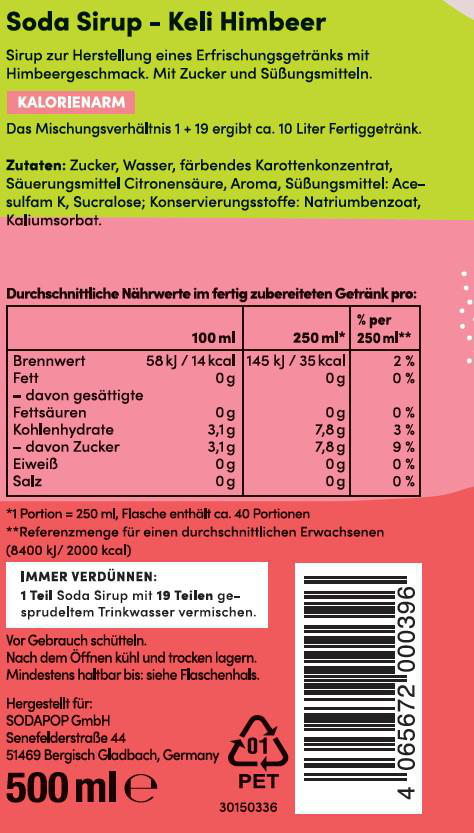 Ein Etikett für Sirup mit Nährwertangaben und Zutaten.
