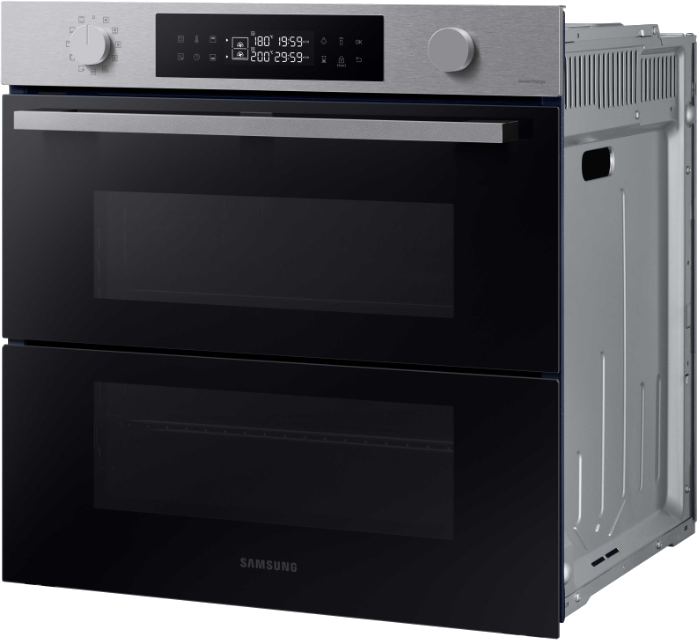 Oven met twee deuren, zilver en zwart. Digitaal display. Tekst: Samsung.