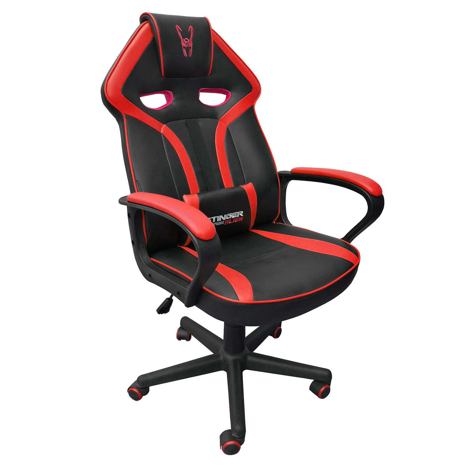 Silla de juego roja y negra aislada sobre blanco.