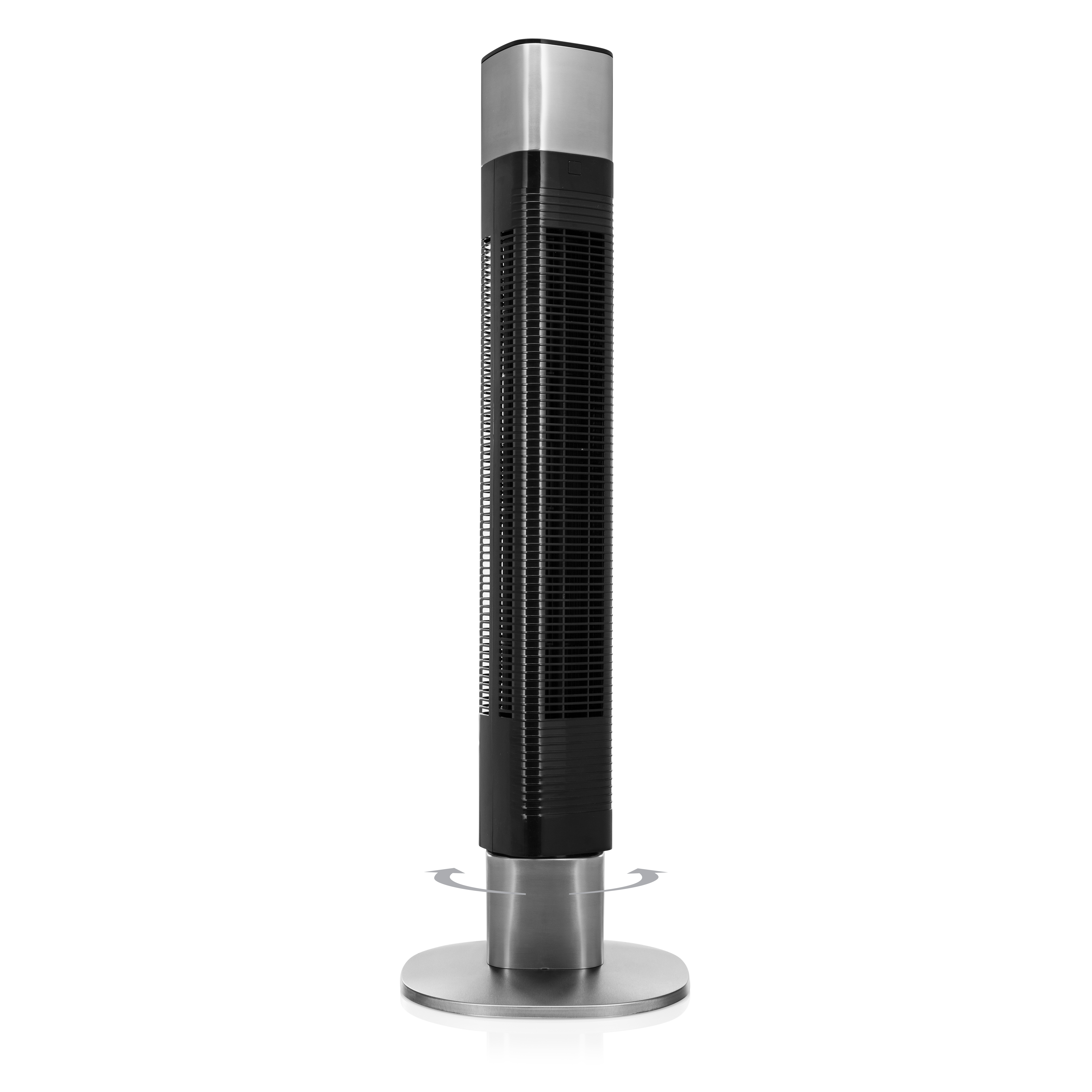 Zwarte en zilveren torenventilator, draait rond.