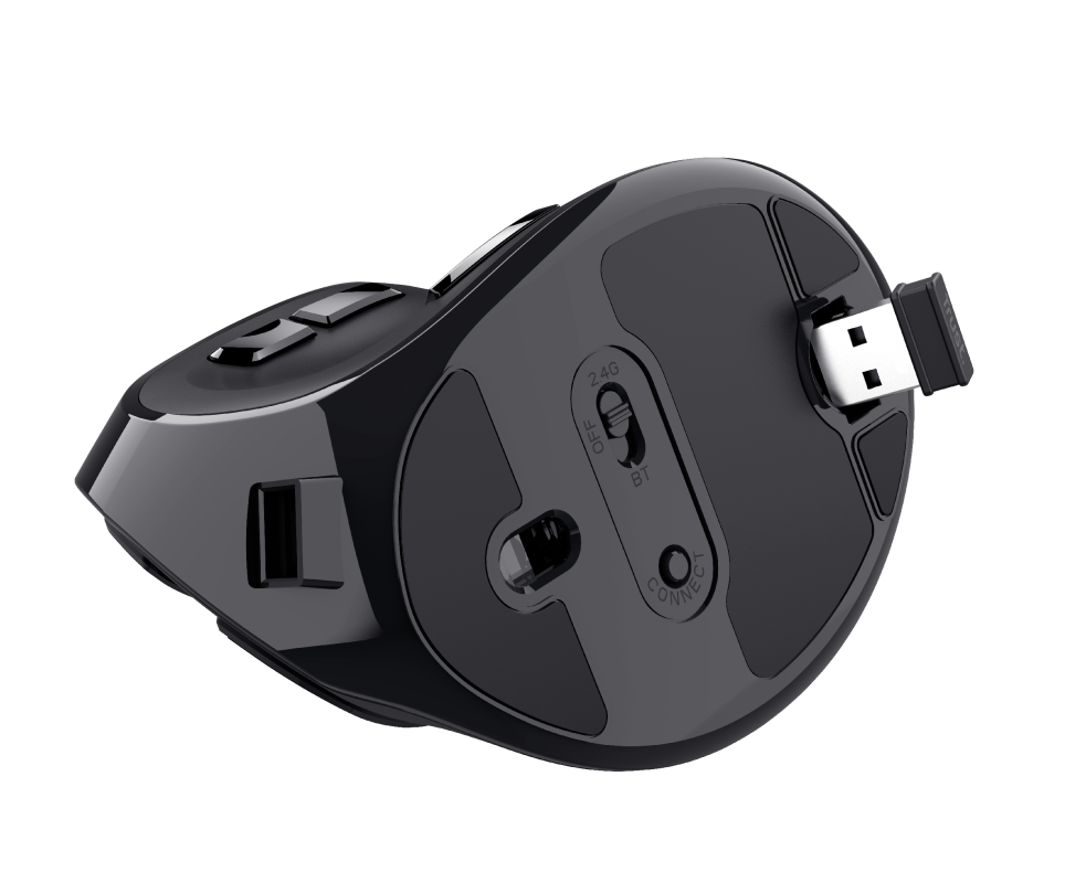 Siyah bir bilgisayar faresi, alt görünüm, USB alıcısı ile.