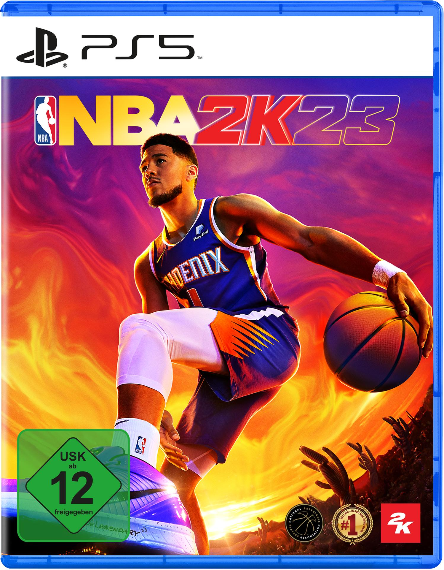 NBA 2K23 Spielcover. Basketballspieler im Phoenix Suns Trikot. USK-Bewertung vorhanden.