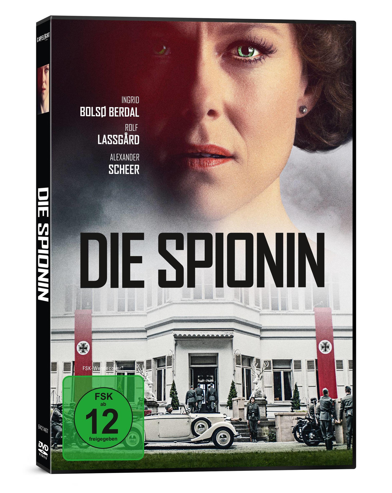 DVD-Cover: Frauengesicht, Filmtitel und Gebäude mit Soldaten. Hintergrund: Fahnen, Bäume und Fahrzeuge.