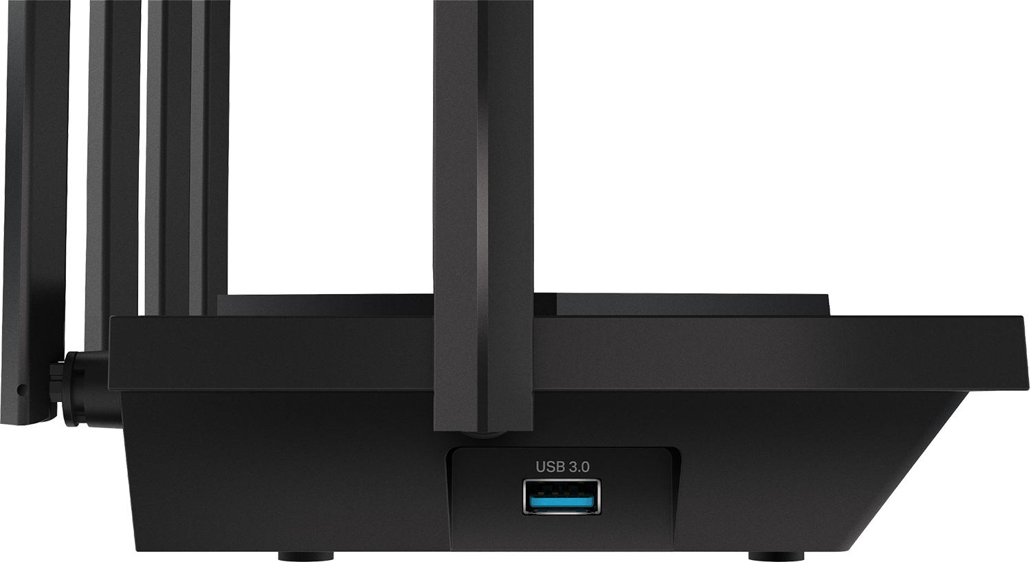 Close-up van een zwarte router met USB 3.0-poort en antennes.