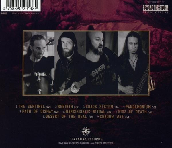 CD-Cover mit Bandmitgliedern und Titelliste, Schwarzweiß, dunkelroter Hintergrund.