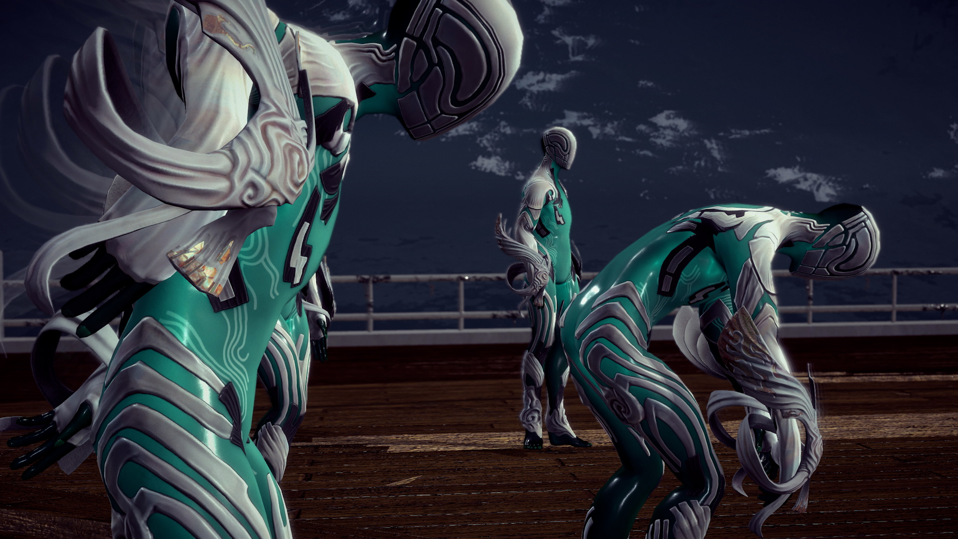 Drei Figuren mit abstrakten teal- und weißfarbenen Körpern. Dunkler Hintergrund, futuristisches Aussehen.