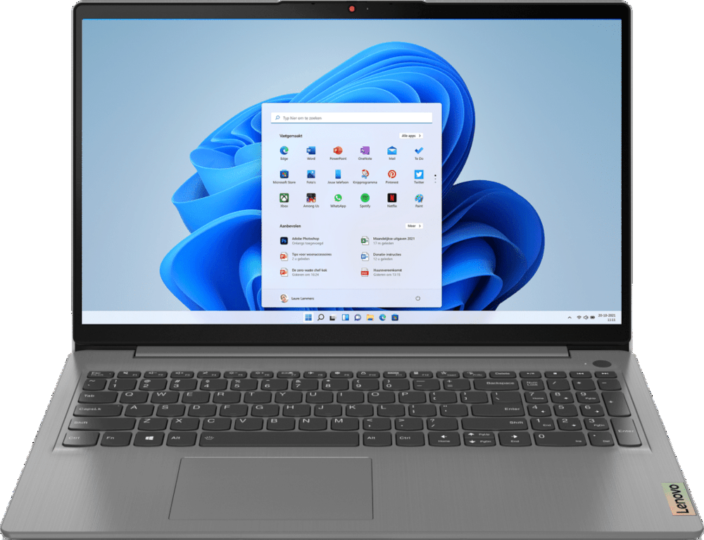 Lenovo laptop open, met Windows 11 interface, op een witte achtergrond.