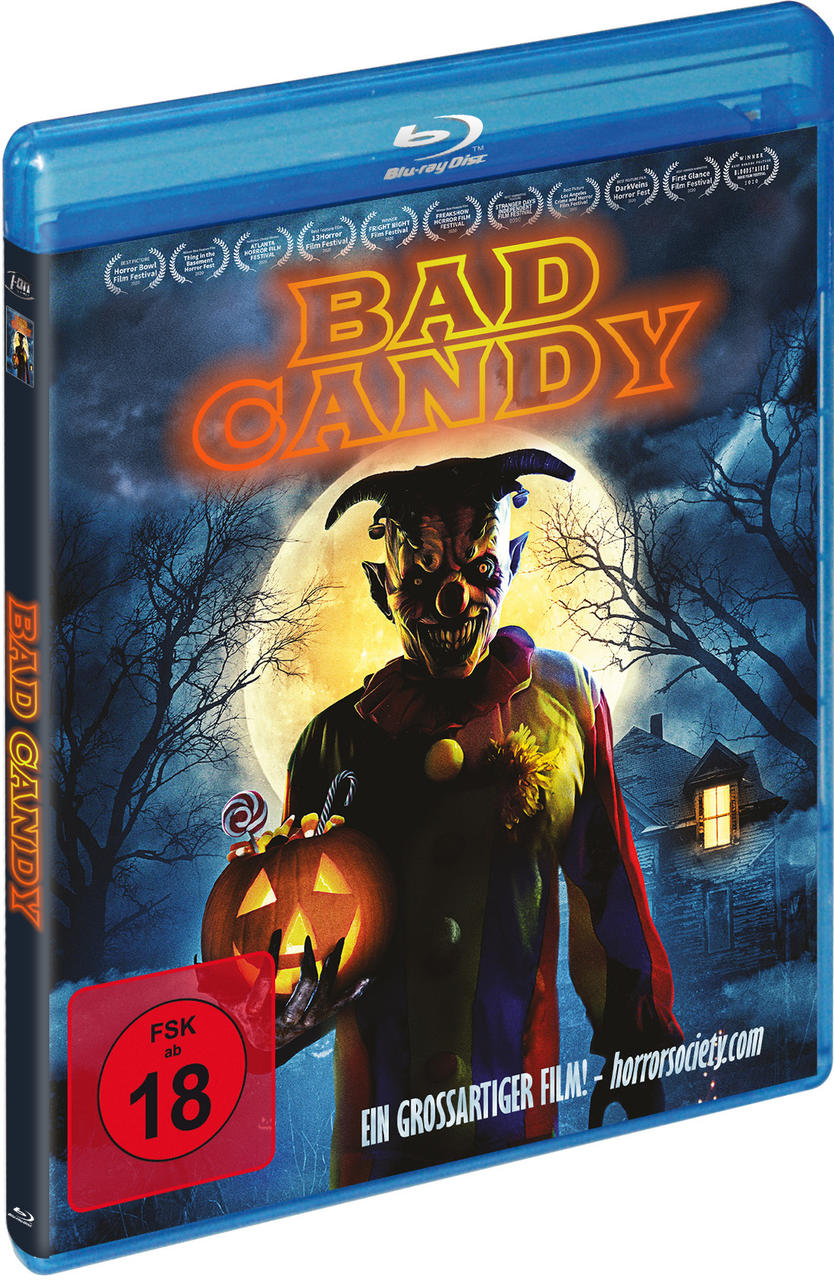 Blu-ray-Disc-Cover, Clown mit Kürbis, Horrorfilm. Dunkle Szene, blauer Hintergrund.