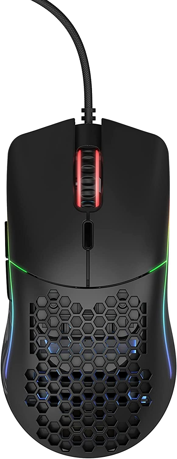 Mouse da gaming nero con design a nido d'ape e illuminazione colorata.