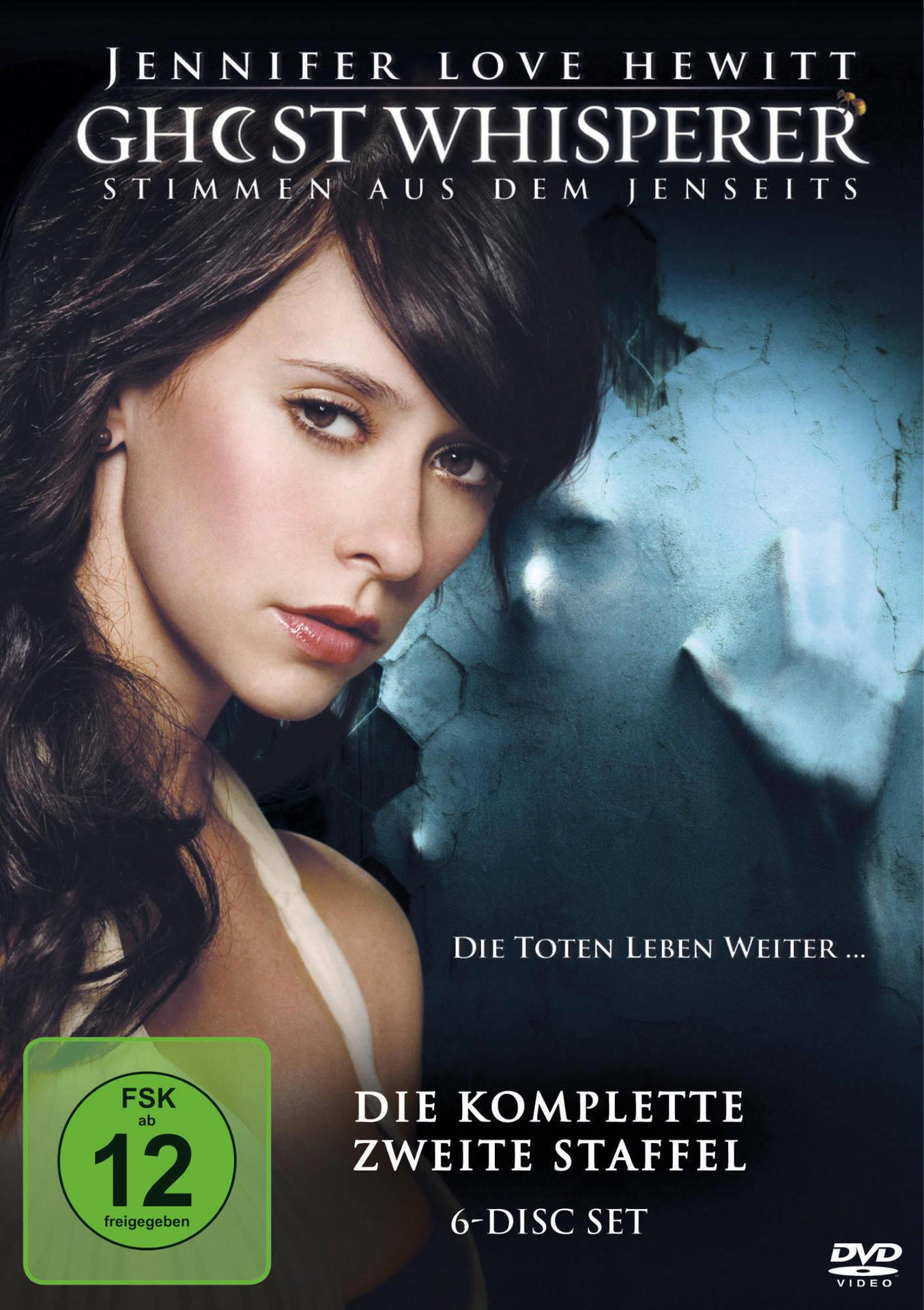 Filmcover: Frau mit dunklen Haaren, Text: "Ghost Whisperer", Bewertungsschild.