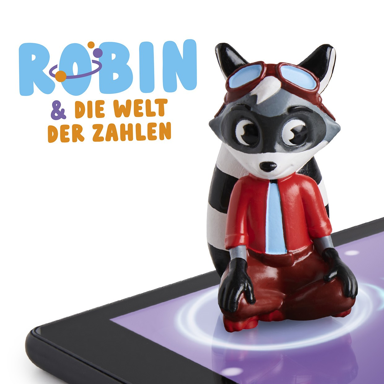 Cartoon-Waschbär mit Fliegerbrille auf einem Tablet.