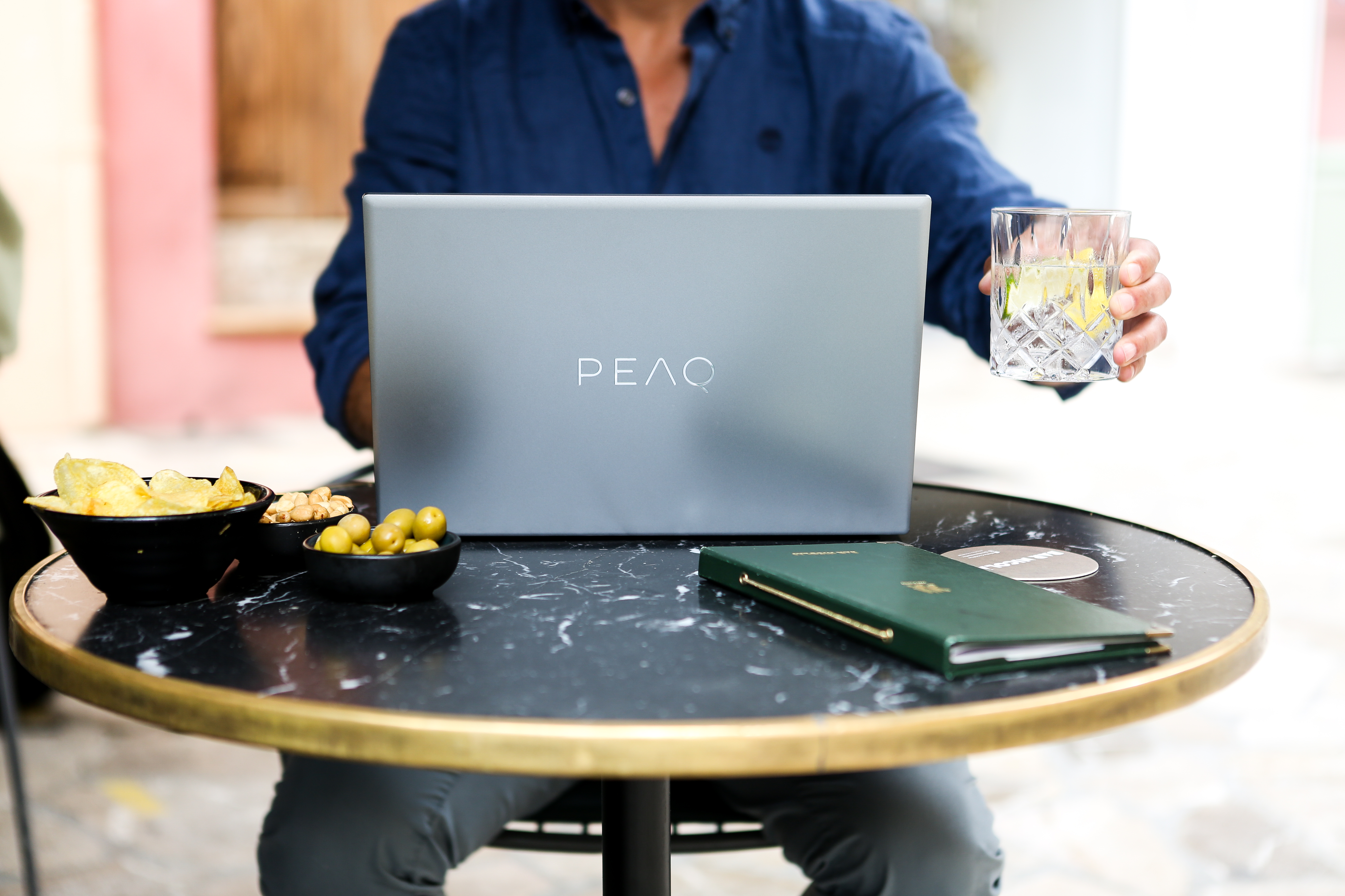 PEAQ Classic PNB C140V-1G428D - 14 Zoll - Intel® Celeron® N4020 - 4 GB - 128 GB - Intel® UHD 600 - Windows 10 Home S-Modus (64 Bit)