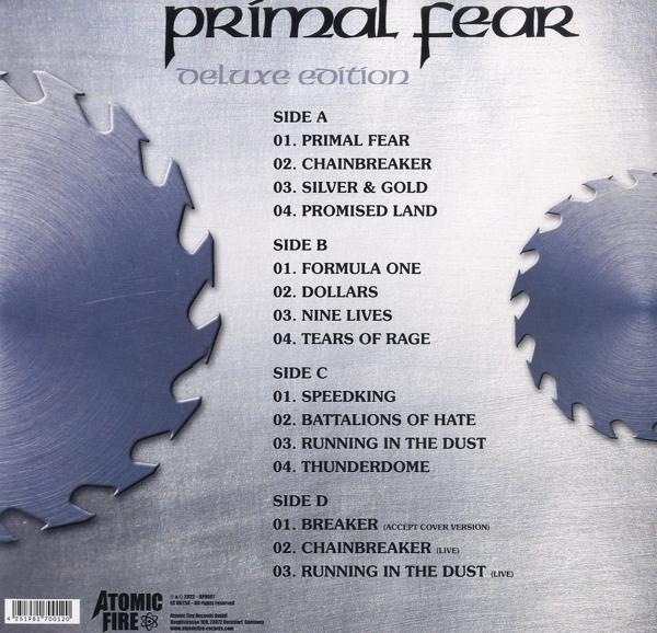 Rückseite des Primal Fear Albums mit Titellisten und zwei kreisförmigen Sägeblättern.