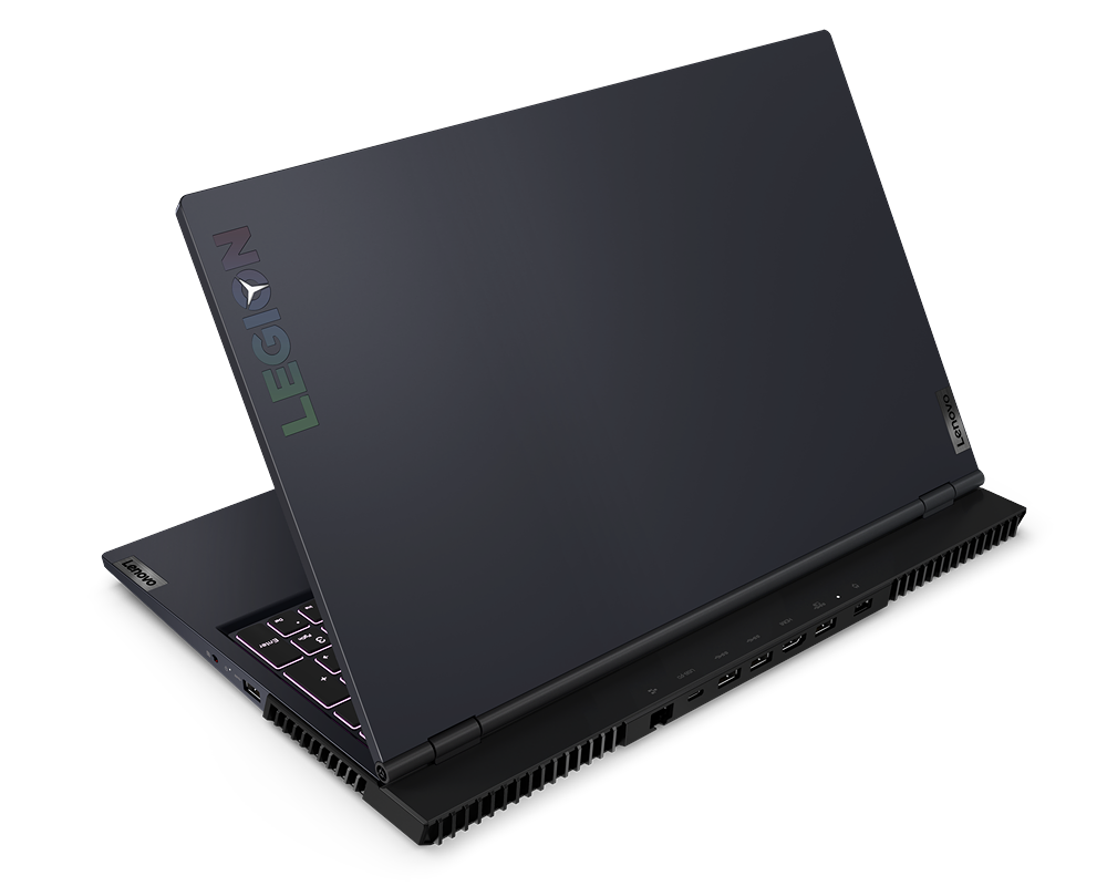 Portátil negro con logo Legion, abierto. El teclado es visible y la pantalla está cerrada.