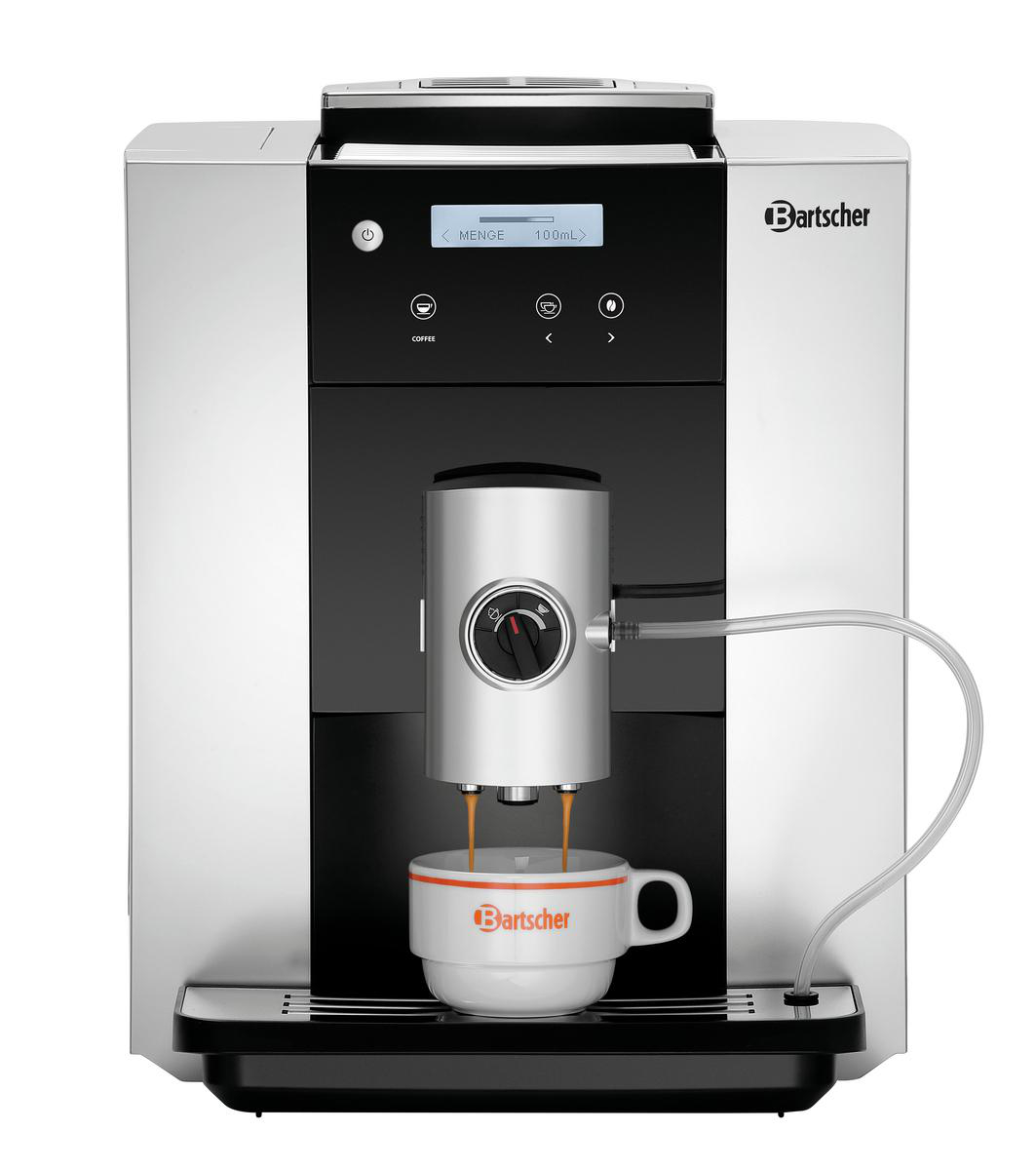 Silber-schwarze Bartscher Kaffeemaschine, die Kaffee in eine weiße Tasse ausgibt.