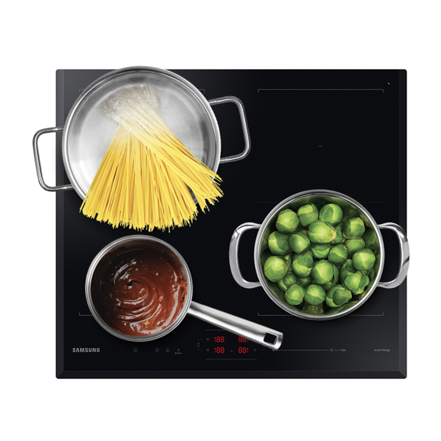 Piano cottura a induzione nero con tre pentole: spaghetti, salsa e cavolini di Bruxelles.