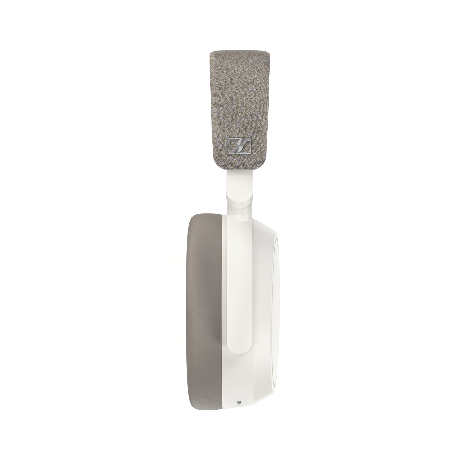 Zijaanzicht van Sennheiser-koptelefoon, wit en grijs, met een grijze hoofdband en oorschelp. Witte achtergrond.