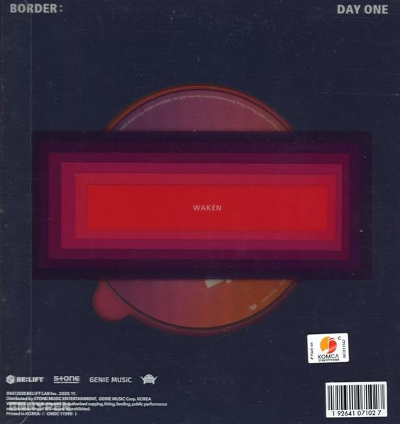 Album borító: sötétkék háttér, piros és lila téglalapok, a 'WAKEN' szó és egy részben látható CD. Szöveg alul.
