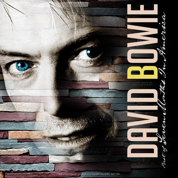 David Bowie portré tégla mintával és szöveggel átfedve.