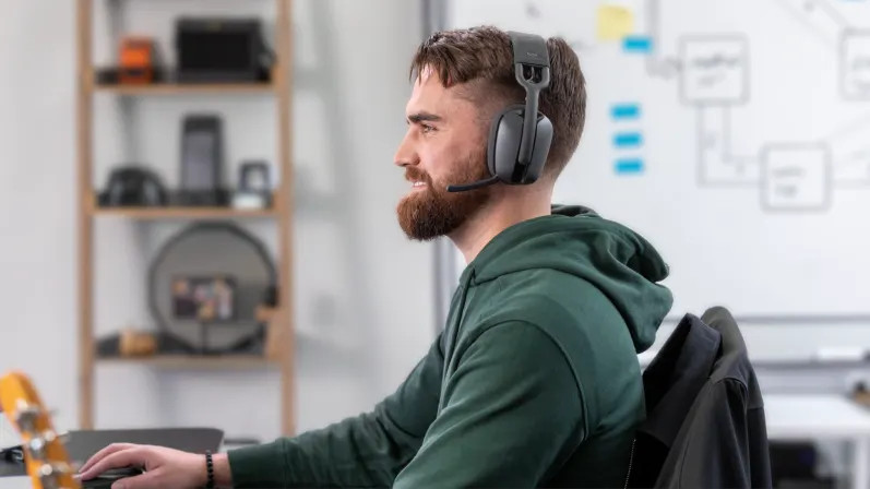 LOGITECH 981-001126 ZONE VIBE 125 GRAPHITE EMEA On-ear Draadloze hoofdtelefoon Grijs