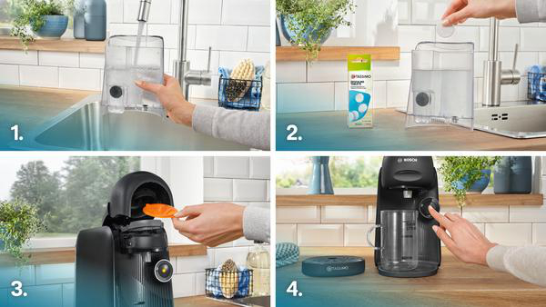 Vier Bilder zeigen die Schritte zur Verwendung einer Kaffeemaschine: Wasser einfüllen, Filter hinzufügen, Kapsel einlegen, brühen.
