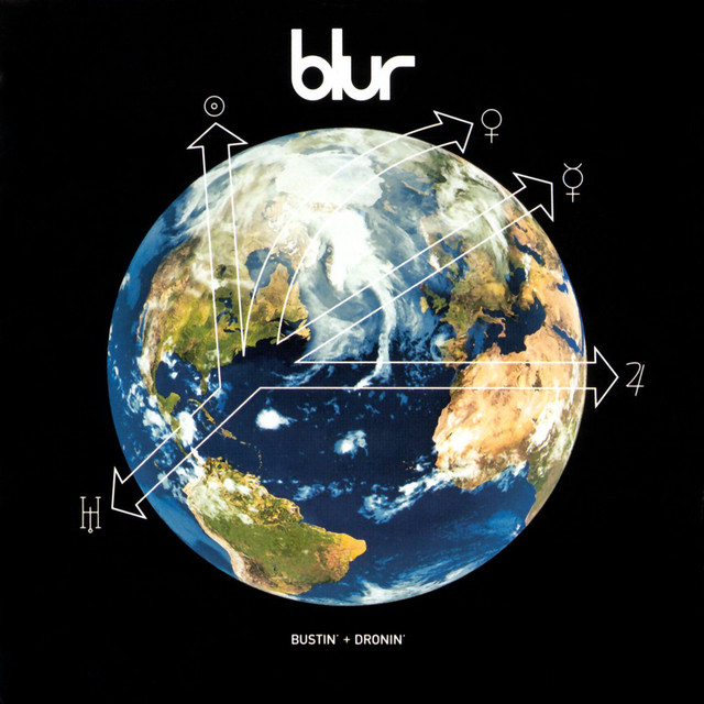 Album borító, középen a Föld, fehér nyilak kifelé mutatnak. A 'blur' szó felül. Fekete háttér, alul a 'Bustin' + Dronin'.