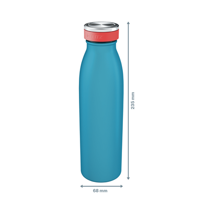 Kék vizes palack piros kupakkal, méretek: 235 mm magas, 68 mm alap. Fehér háttér.