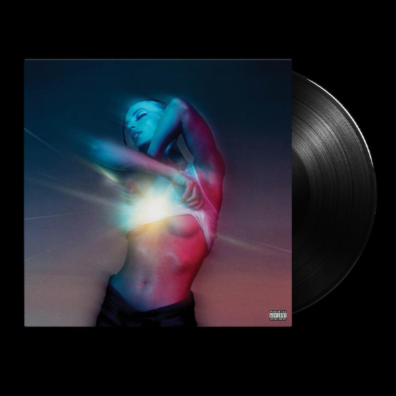 Albumcover mit Frau und Vinyl-Schallplatte daneben.