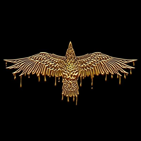 Goldene Vogelfigur. Sie hat ausgebreitete Flügel und befindet sich auf schwarzem Hintergrund.