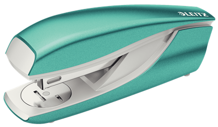 LEITZ NeXXt WOW fém tűzőgép, 30 lap, jégkék (55021051)