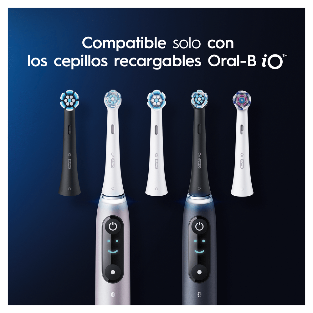 Cepillos de dientes eléctricos y cabezales de cepillo Oral-B iO, con dos cepillos y cinco cabezales.