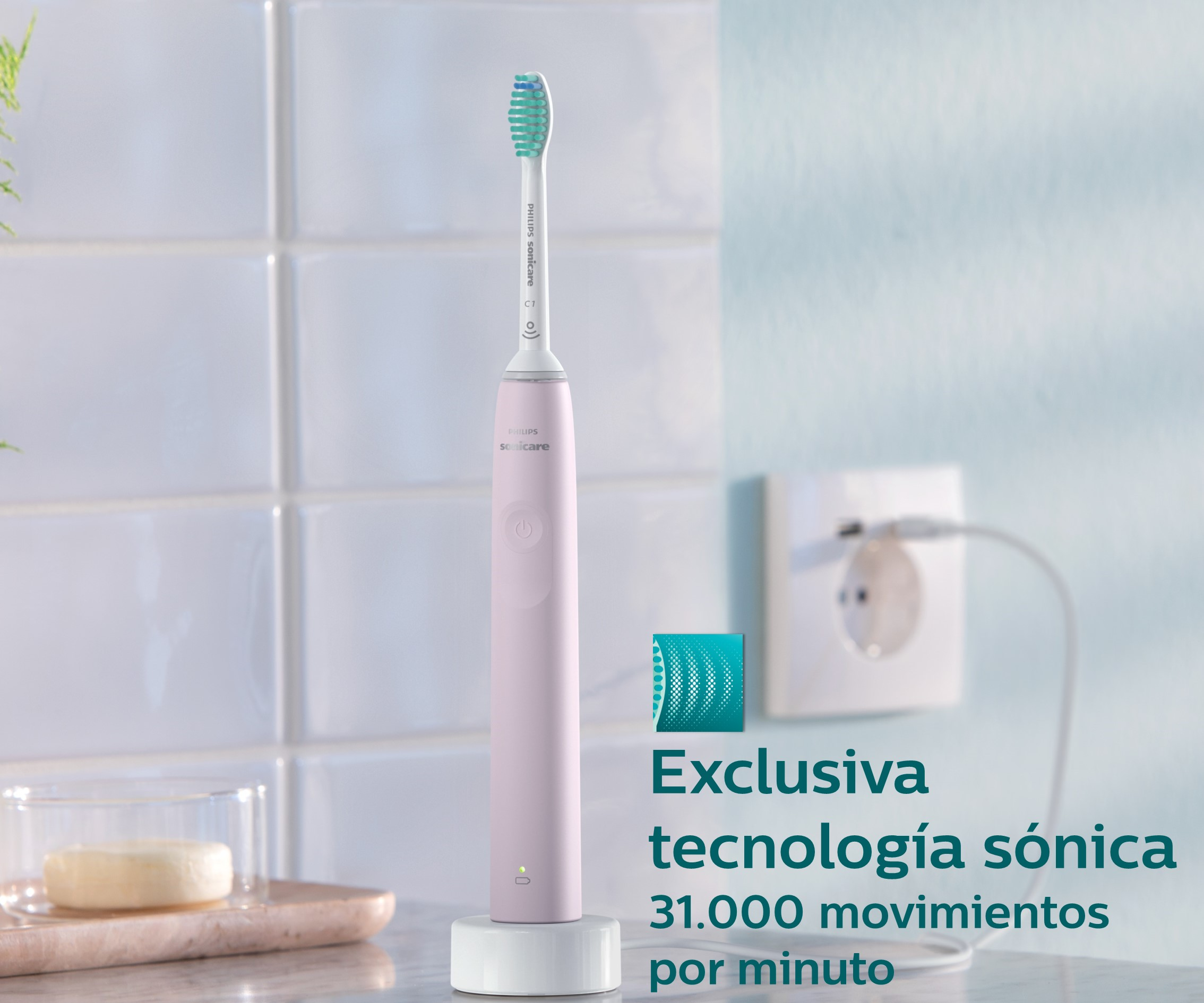 Un cepillo de dientes eléctrico rosa sobre un soporte con texto y un enchufe en el fondo.