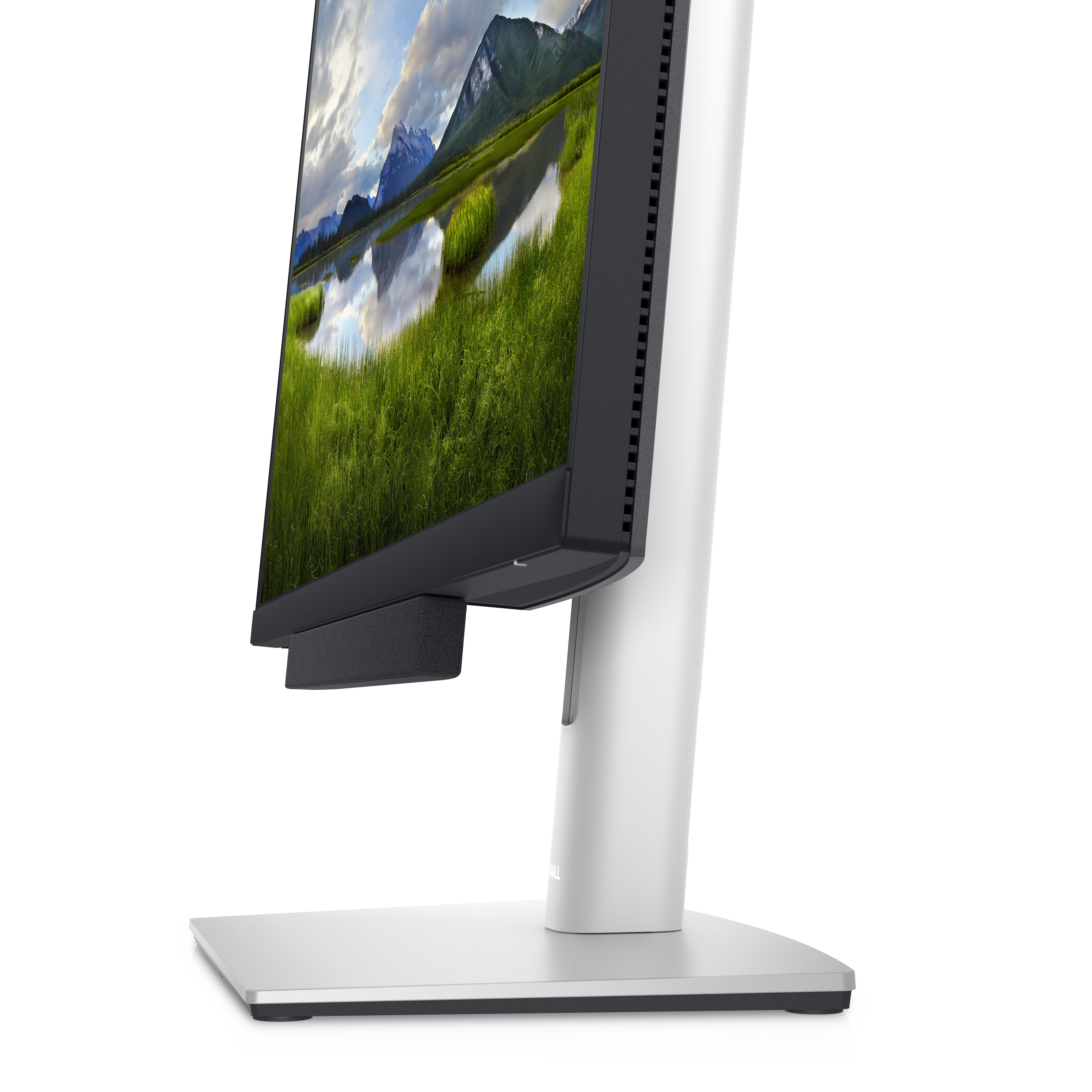 Dell-Monitor mit Landschaftsanzeige. Der Monitor steht auf einem weißen Ständer mit silberner Basis. Weißer Hintergrund.