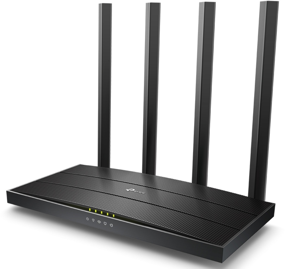 Zwarte router met 4 antennes, strak design, op een wit oppervlak.