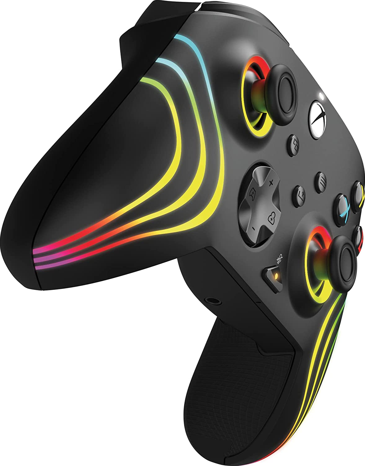 Un controller Xbox nero con scie luminose colorate e pulsanti, vista angolata.