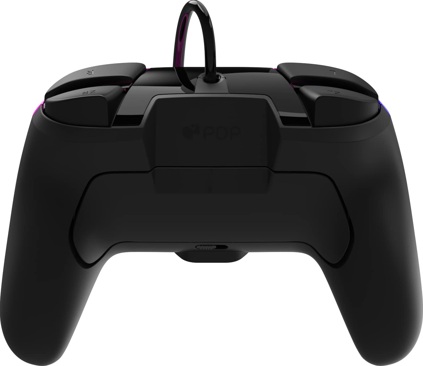 Controller di gioco nero con cavo. Diversi pulsanti e un logo PDP centrale.